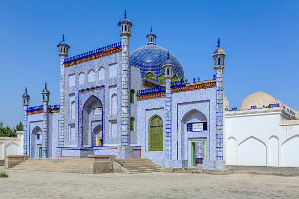 Wajibu Wa Kumtii Mtume S.A.W, Na Kulazimika Kuwa Katika Jamaa Ya Waislamu