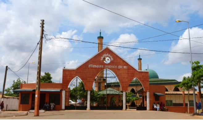 The Behavior and Social Interaction of a Believer